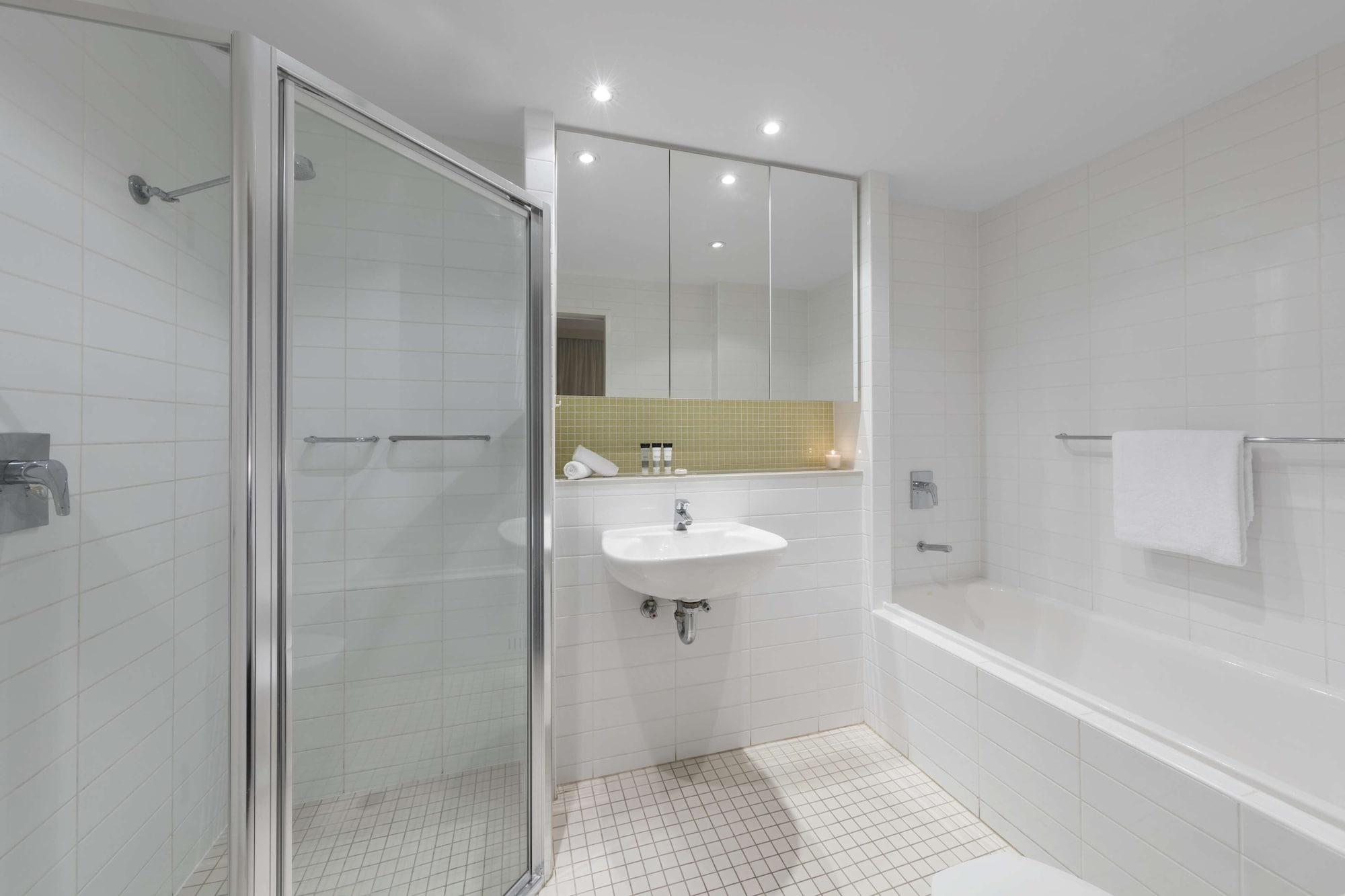 Oaks Glenelg Liberty Suites Adelaide Esterno foto