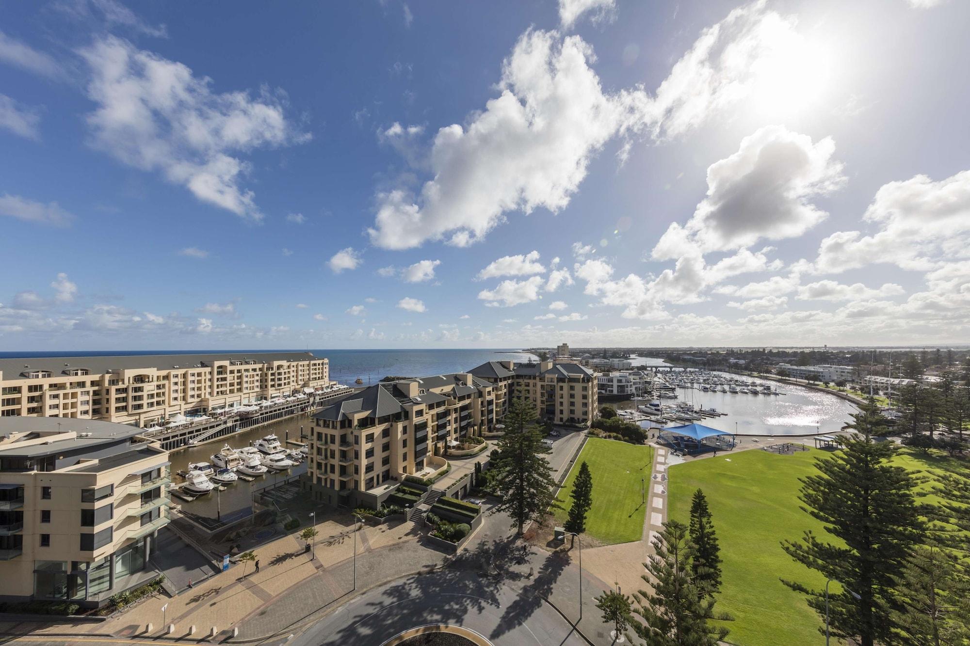 Oaks Glenelg Liberty Suites Adelaide Esterno foto