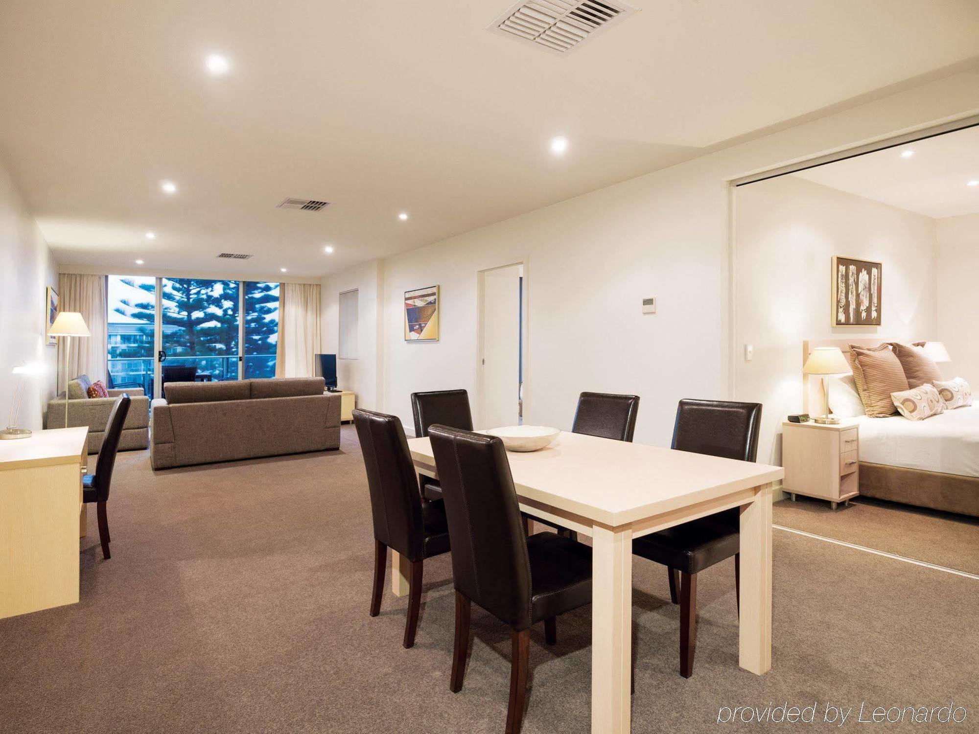 Oaks Glenelg Liberty Suites Adelaide Esterno foto