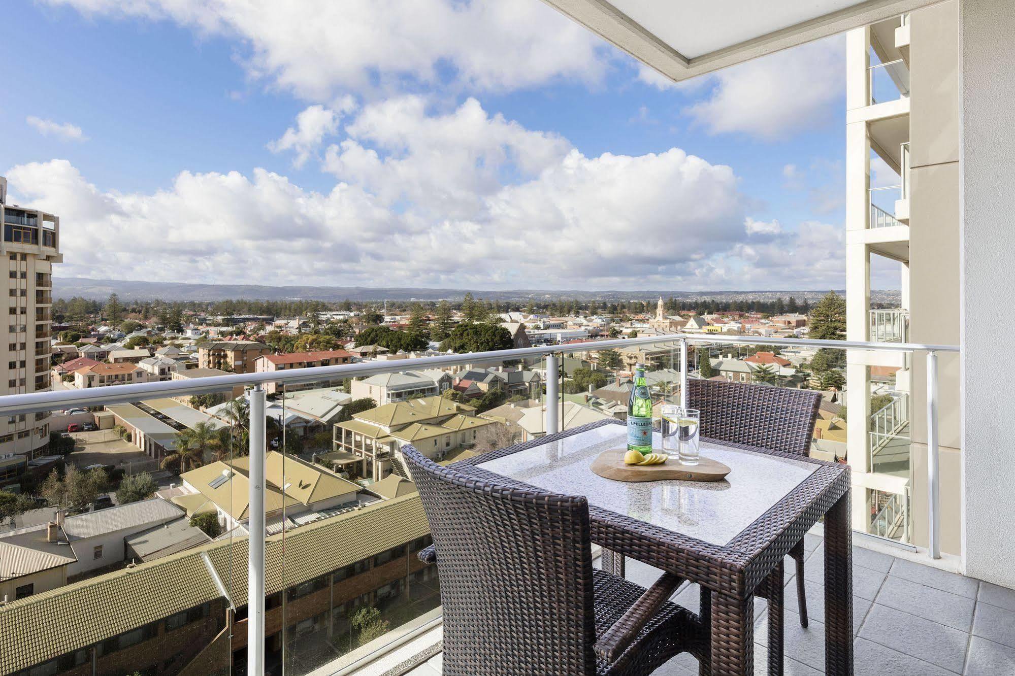 Oaks Glenelg Liberty Suites Adelaide Esterno foto